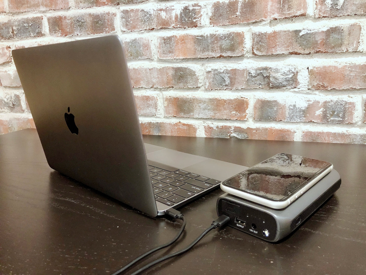 GTS car jump starter 12v 2000a APE AUST